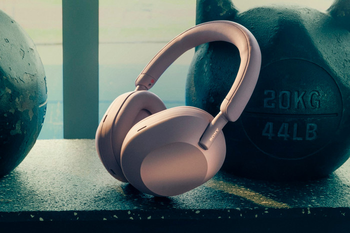 Sony WH-1000XM5 Pink product in use