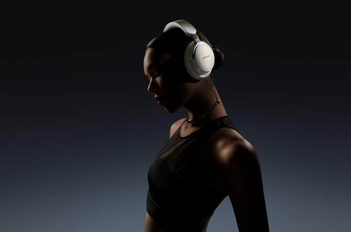 Bose QuietComfort Ultra Headphones Diamant product in gebruik