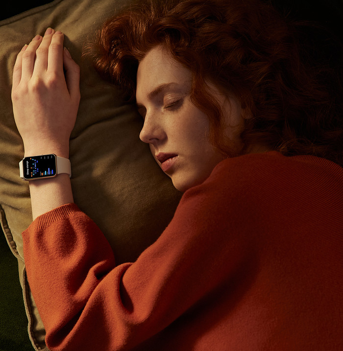 Samsung Galaxy Fit 3 Rosé Goud product in gebruik