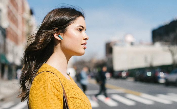 JBL Wave Flex 2 Blue product in use