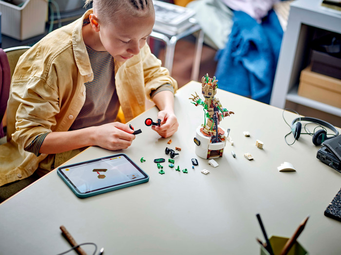 LEGO Marvel Dancing Groot 76297 product in use