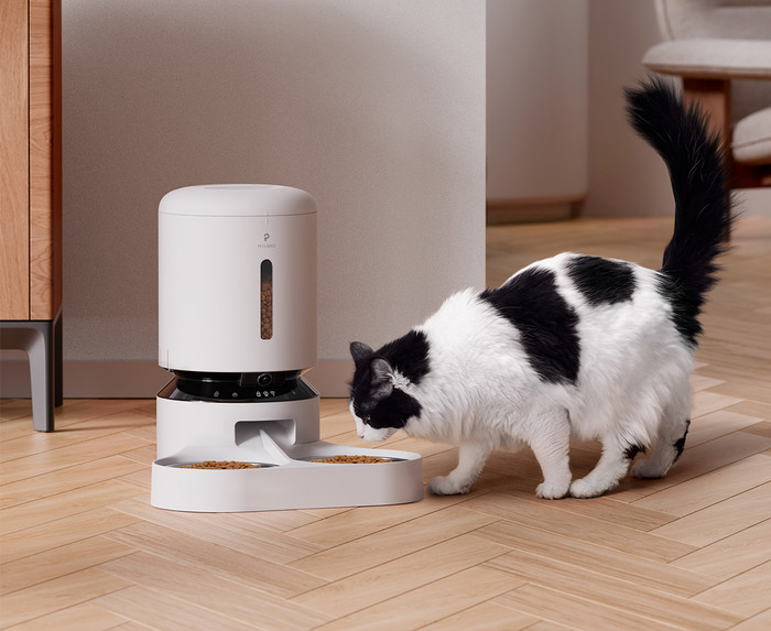 Petlibro Automatische Voerbak met Camera dual PLAF203 Wit product in gebruik
