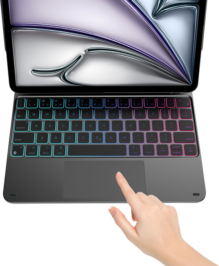 BlueBuilt Apple iPad Air (2025/2024) 11 inch Toetsenbord Hoes QWERTY Zwart product in gebruik