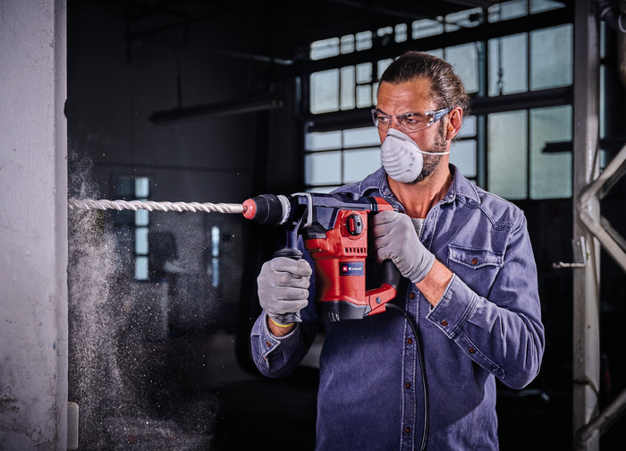 Einhell TE-RH 32-1600 4F product in gebruik