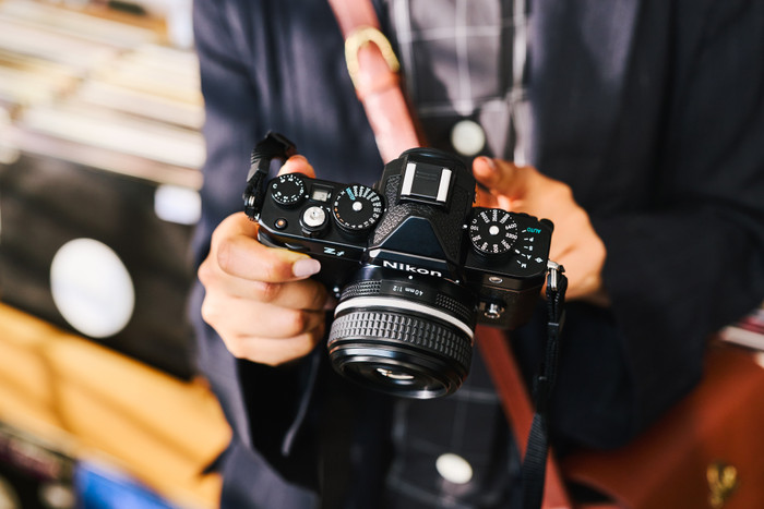 Nikon Z f + NIKKOR Z 40mm f/2.0 visual leverancier