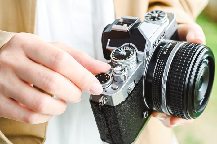 Nikon Z fc + Nikkor Z 28mm f/2.8 visual leverancier