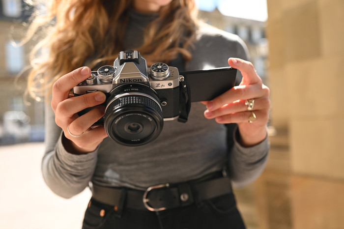Nikon Z fc + Nikkor Z 28mm f/2.8 visual leverancier