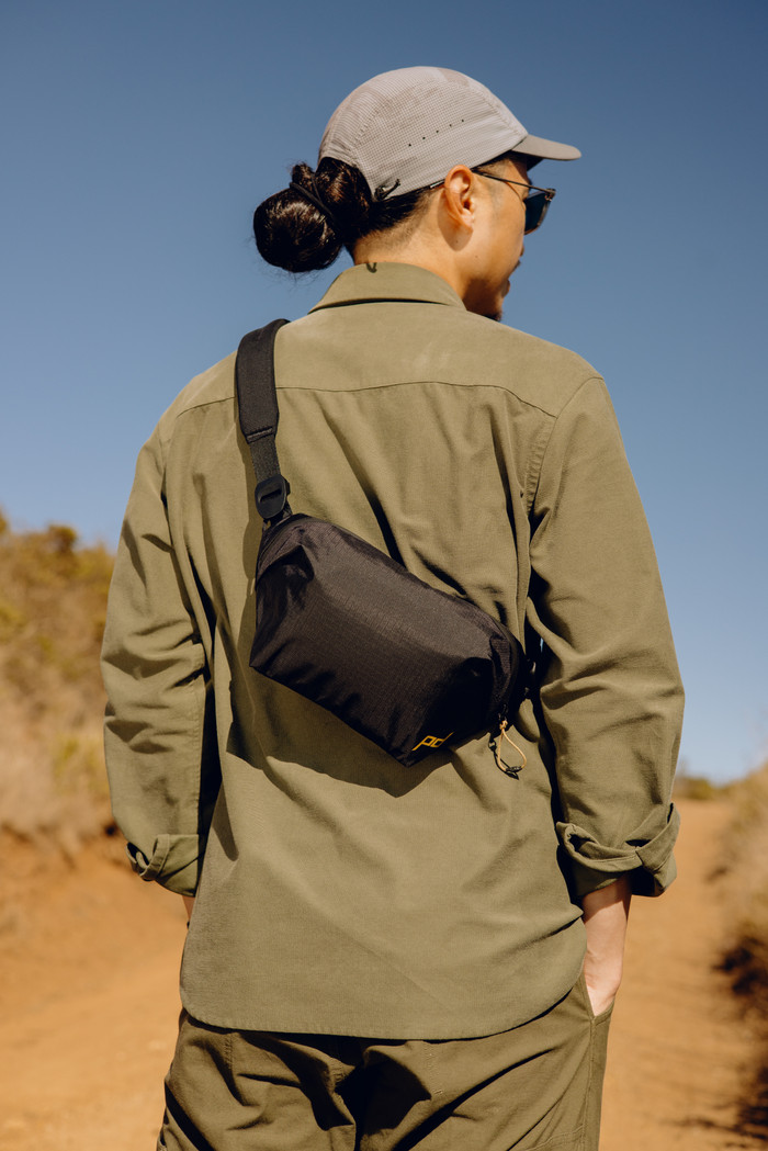 Peak Design Outdoor Sling 2L Black visual supplier