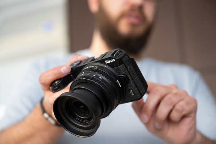 Nikon Z30 + 16-50 mm f/3.5-6.3 VR + 50-250 mm f/4.5-6.3 VR visueller lieferant