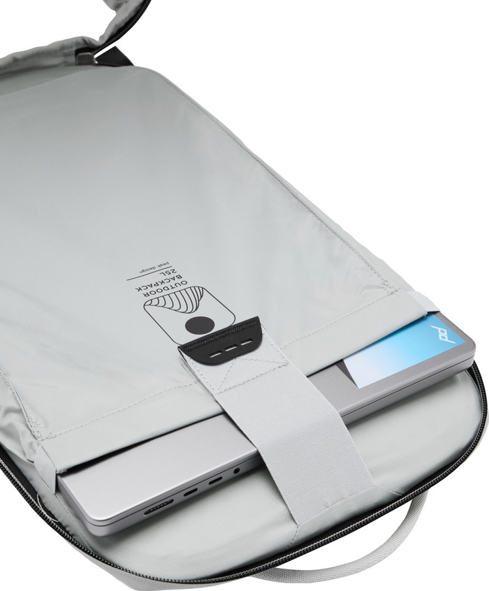 Peak Design Outdoor Backpack 25 l Schwarz detail