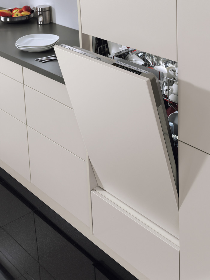 AEG FSE77728P GlassCare inside