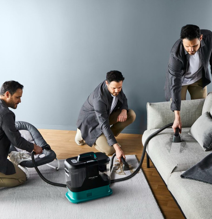 Rowenta Clean It IN5020 product in use