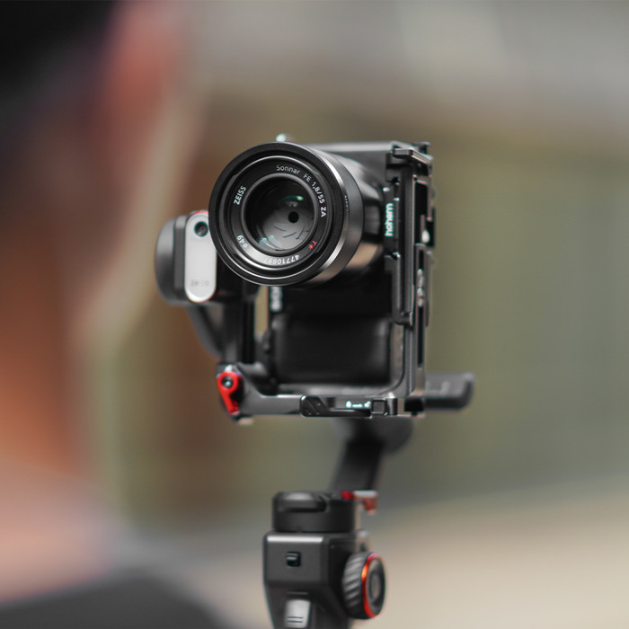 Hohem iSteady MT2 Kit product in use