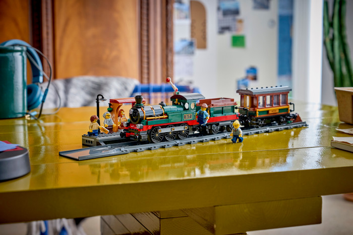 LEGO City Vintage stoomtrein 60511 product in gebruik