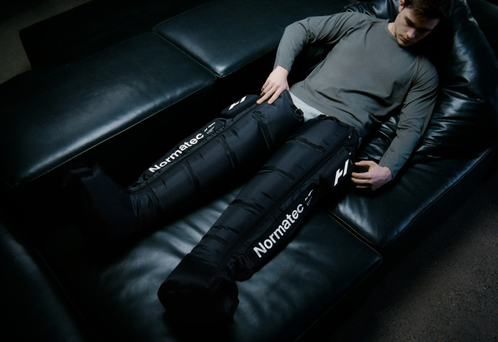 Hyperice Normatec Premier Standard produkt in gebrauch
