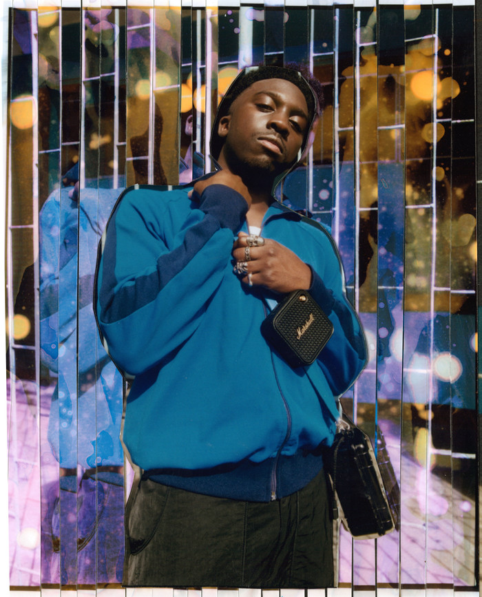 Marshall Willen II BT Black & Brass product in use