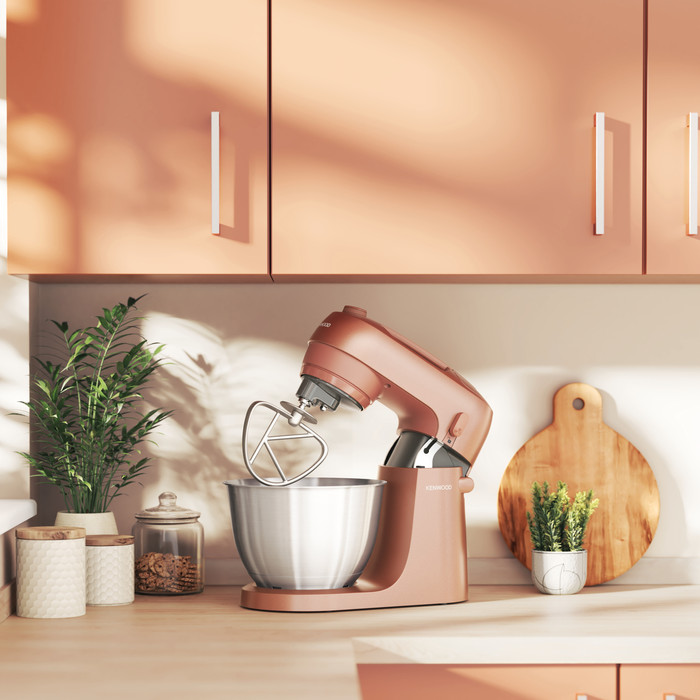 Kenwood Go KZM35RD Clay Red product in use