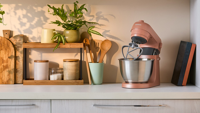 Kenwood Go KZM35RD Clay Red product in use