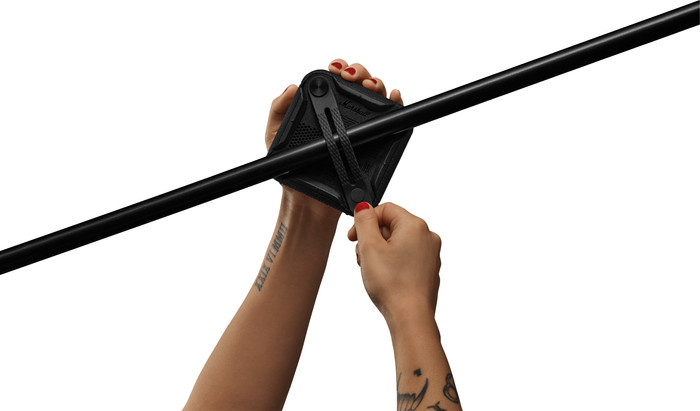 Marshall Willen II BT Black & Brass product in use