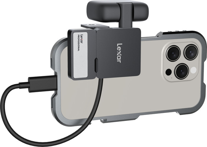 Lexar Go Portable SSD SL400 1TB + Hub product in use