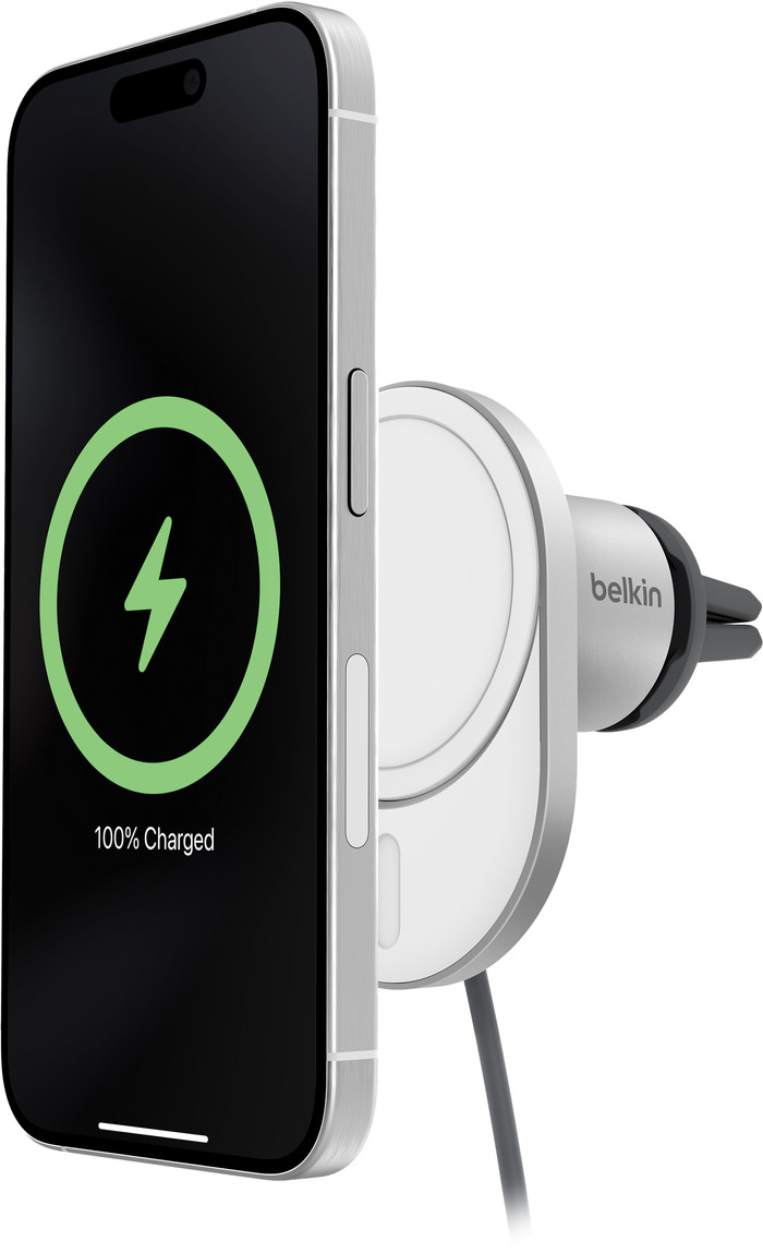 Belkin Handyhalterung Auto Lüftungsschlitze mit MagSafe und Qi2 Laden Silber produkt in gebrauch