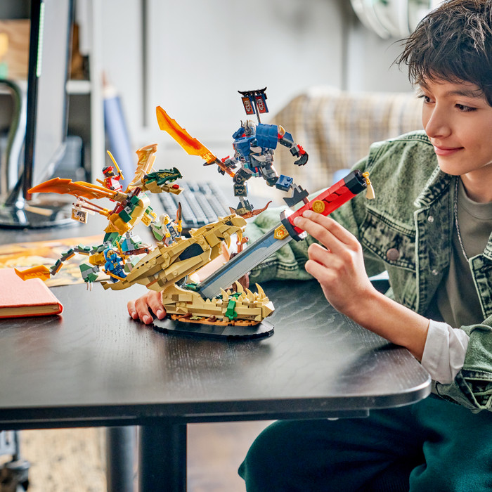 LEGO Ninjago Strijd bij het Drakenzwaard 71871 product in gebruik