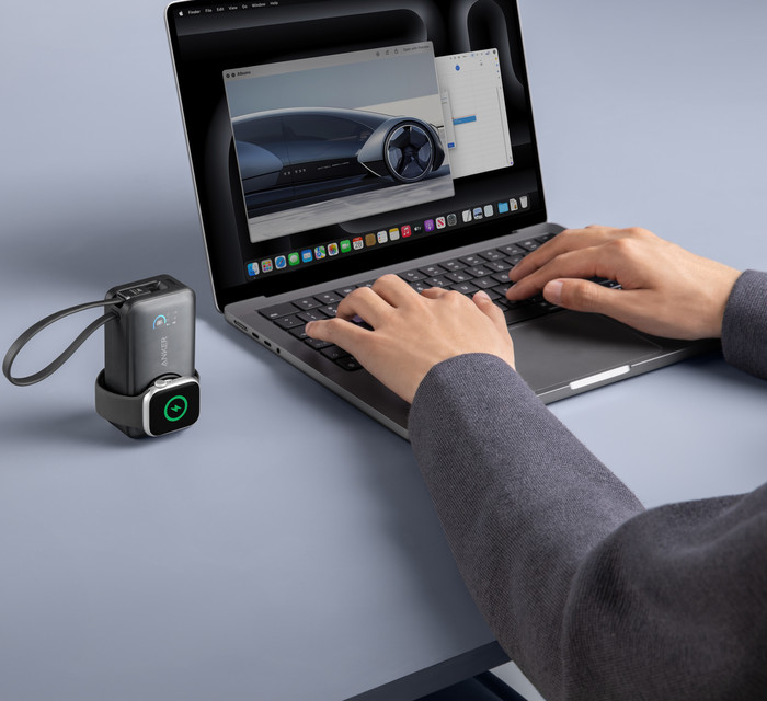 Anker MagGo Powerbank met Snelladen 10.000 mAh Zwart product in gebruik