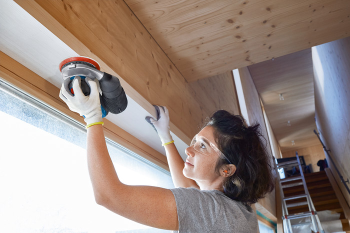 Bosch Professional GEX 18V-125 5,0 Ah GBA Accu Starterspakket product in gebruik
