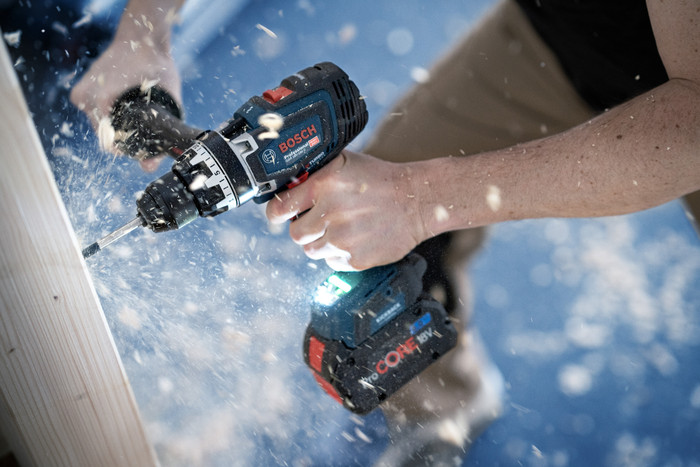 Bosch Professional GSR 18V-150 C 5,0 Ah GBA Accu Starterspakket product in gebruik