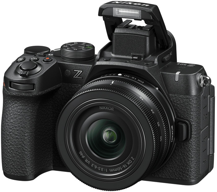 Nikon Z50 II + DX 16-50mm f/3.5-6.3 + Rucksack rechte seite