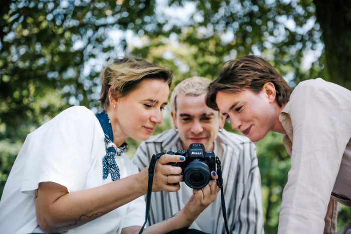 Nikon Z50 II + DX 16-50mm f/3.5-6.3 + Rucksack produkt in gebrauch