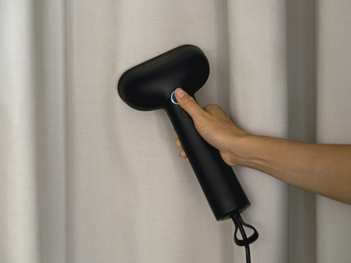 Steamery Cirrus X Onyx product in use