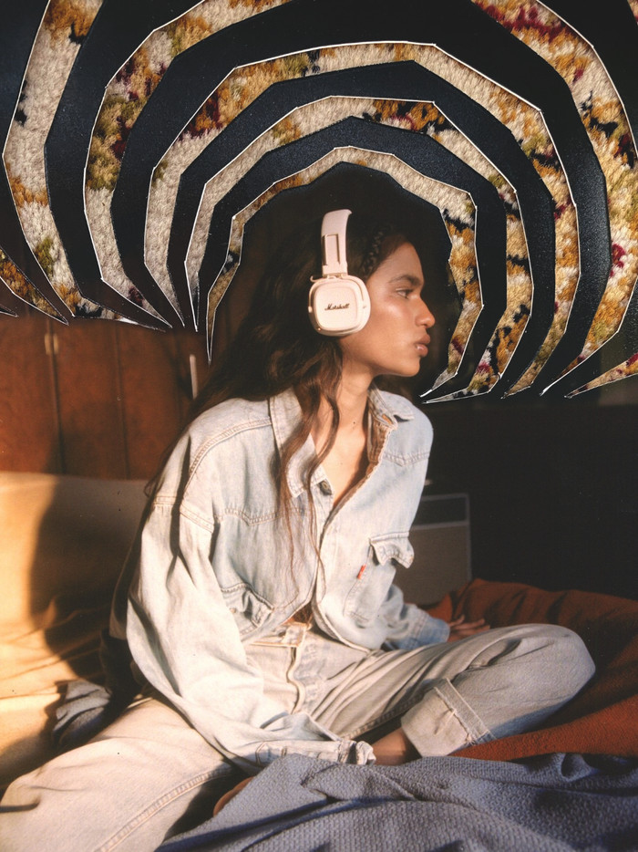 Marshall Major V Cream product in use