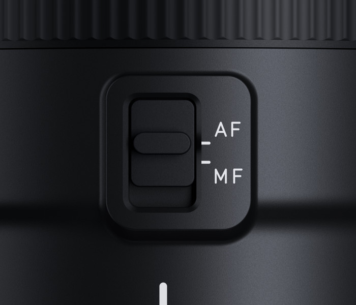 Tamron 11-20mm f/2.8 Di III-A RXD Canon RF-S detail