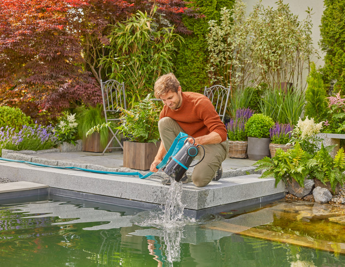 Gardena Vuilwaterpomp 20000 Basic product in gebruik