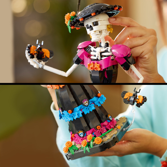 LEGO Ideas La Catrina 21372 product in gebruik