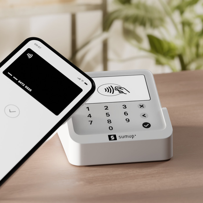 SumUp Solo Lite Mobiles Kartenlesegerät + Ladestation produkt in gebrauch