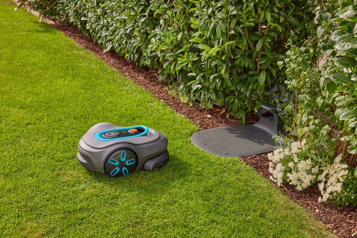 GARDENA SILENO Max 1200 product in use