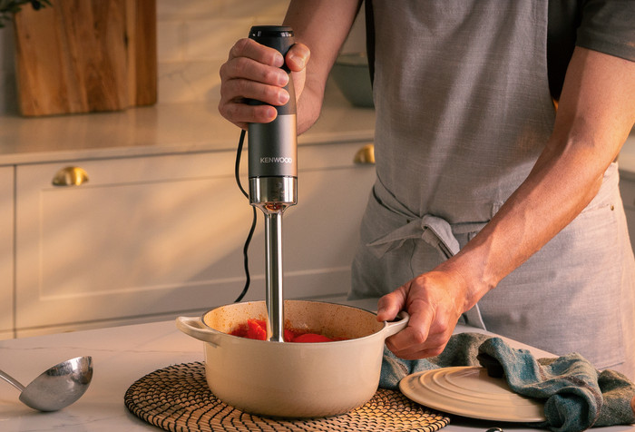 Kenwood HBM80.322BK Triblade XL Pro product in gebruik