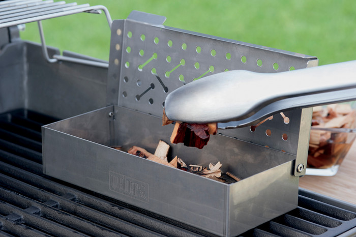 Weber Universele Rookbox Rvs product in gebruik