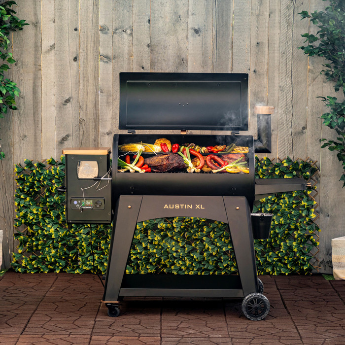 Pit Boss Onyx Classic product in use