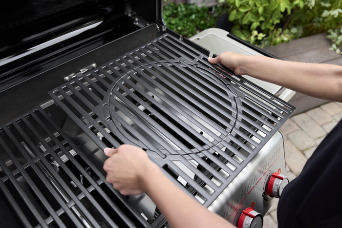 Weber Spirit EP-435 binnenkant