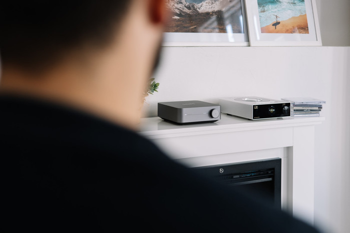 WiiM Amp Pro Grijs product in gebruik