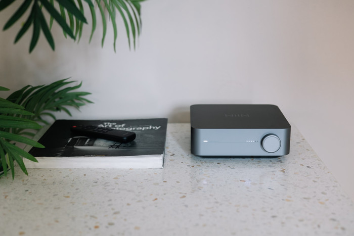 WiiM Amp Pro Grijs product in gebruik