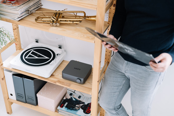 WiiM Amp Pro Grijs product in gebruik