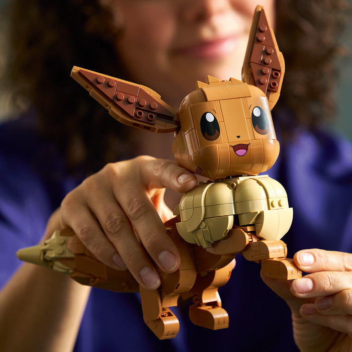 LEGO Pokémon Eevee 72151 product in gebruik
