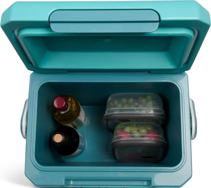 Igloo Tag Along Too Highrise 22QT Lagoon product in use