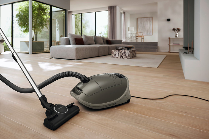 Miele Guard M1 Select Graphite Gray product in use