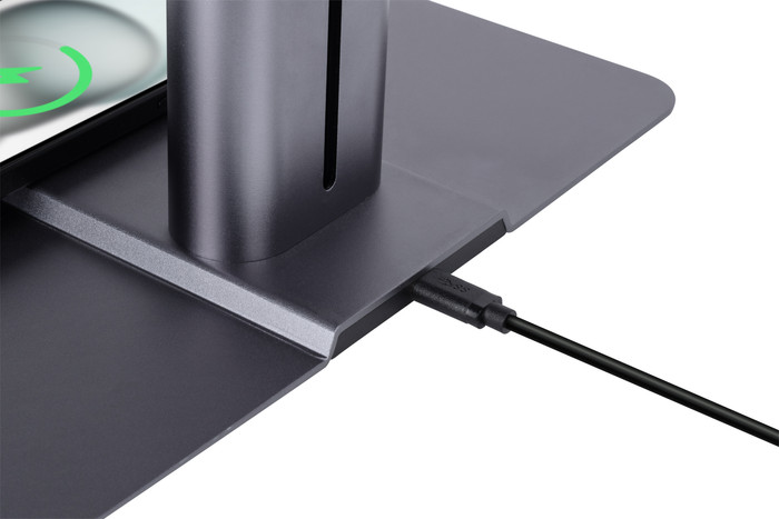 BlueBuilt Support Réglable pour PC Portables avec Chargeur Sans Fil 10 - 17 Pouces produit à l'usage
