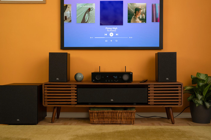 JBL Stage 200P Zwart product in gebruik